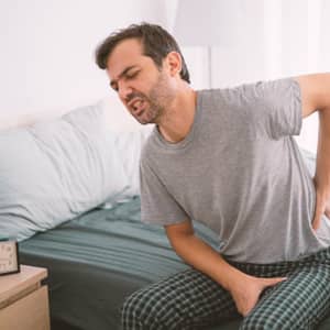 Lee más sobre el artículo ¿Cómo dormir después de operación de hernia inguinal?